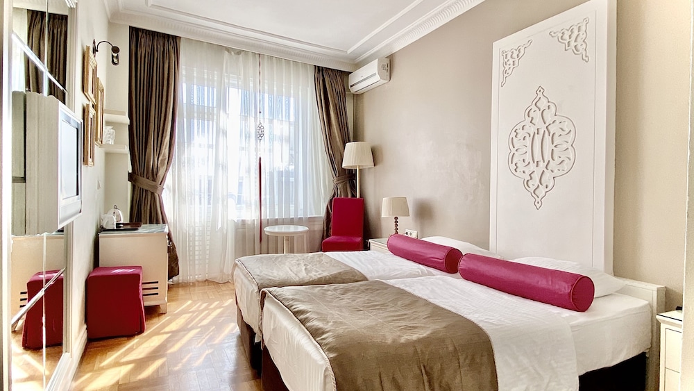 Avicenna Hotel 38/73