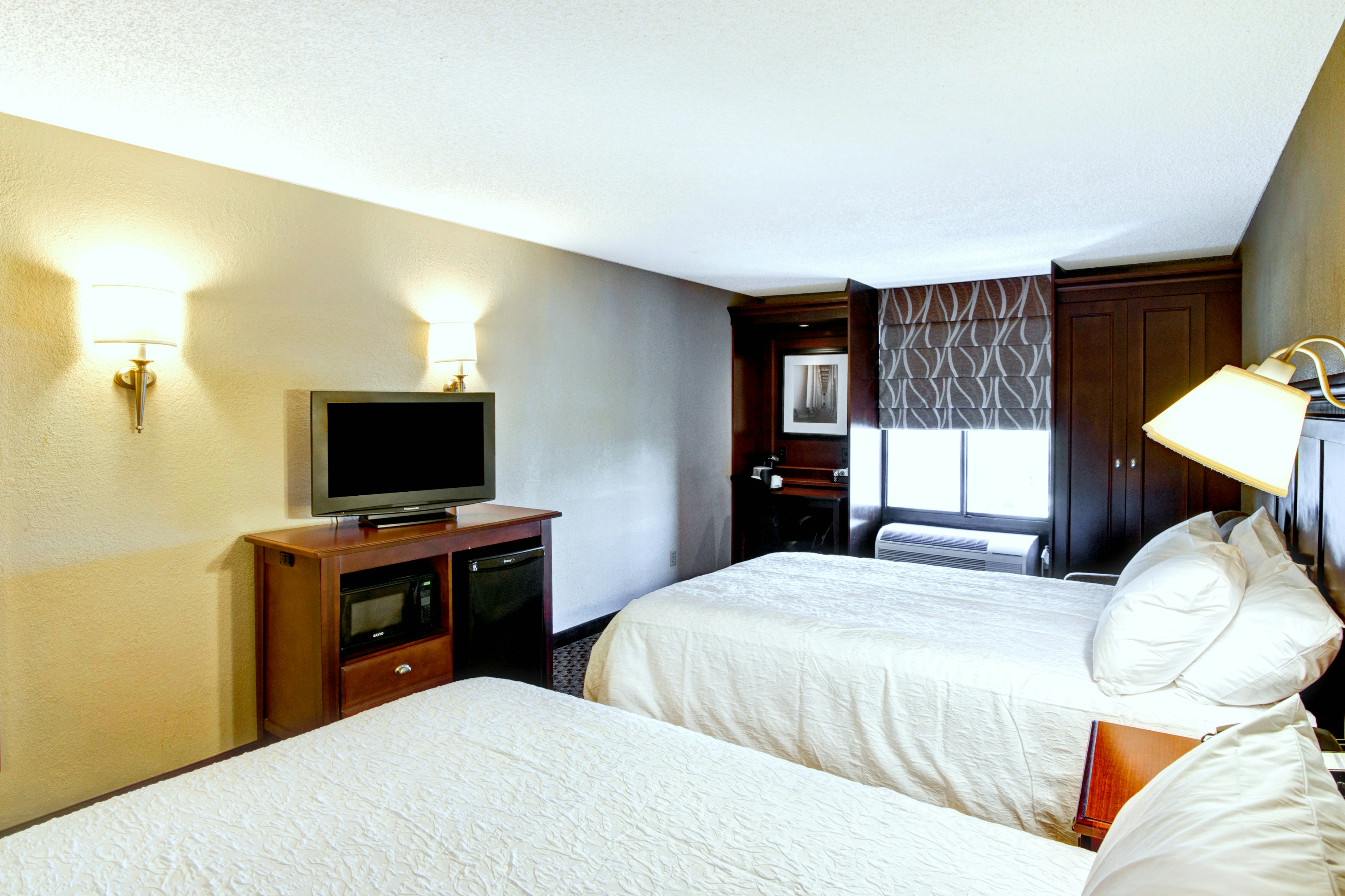 ROOM, 2 DOUBLE BEDS