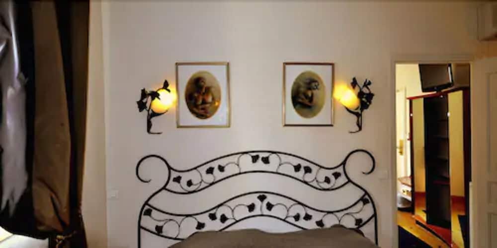 HOTEL DES BAINS 38/60
