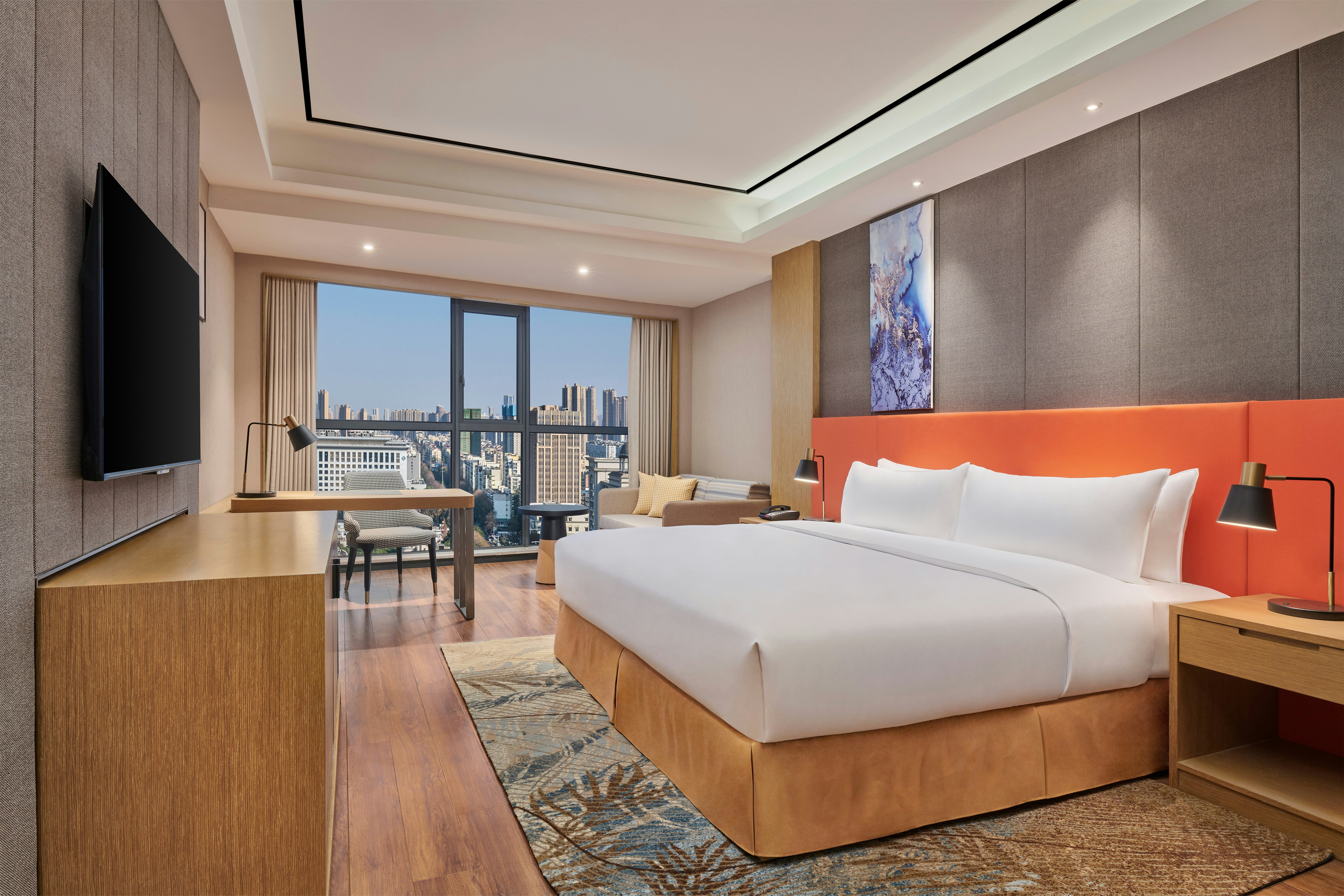 DELUXE, KING BED