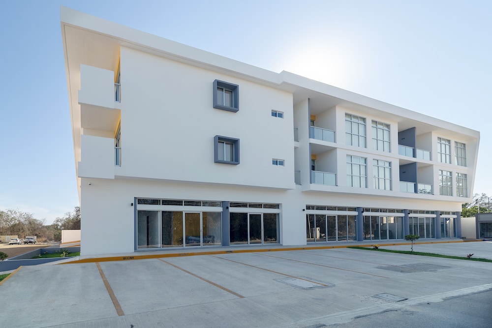 Hotel Heaven Suites 23/28
