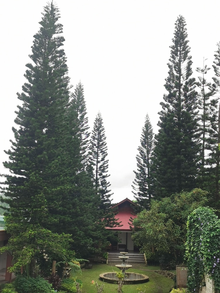 Tagaytay Country Hotel 47/57