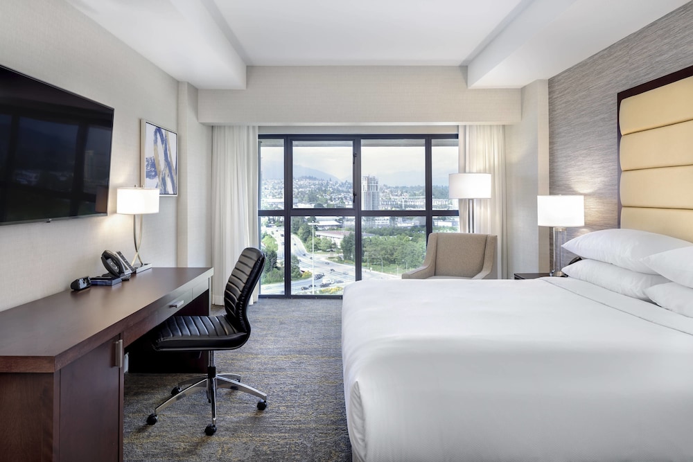 Delta Hotels by Marriott Burnaby Conference Centre 14/46