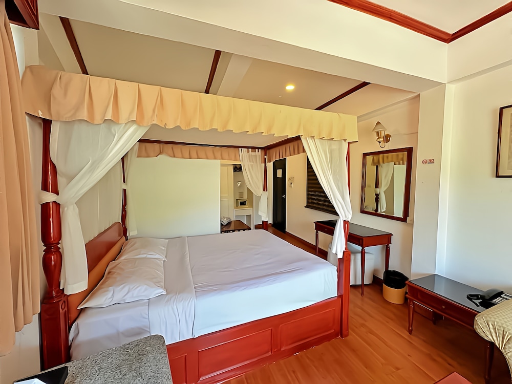 غرفة قياسية بسرير كينج بإطلالة على الجبل، The Orchid Hotel And Spa Kalim Bay 9/10