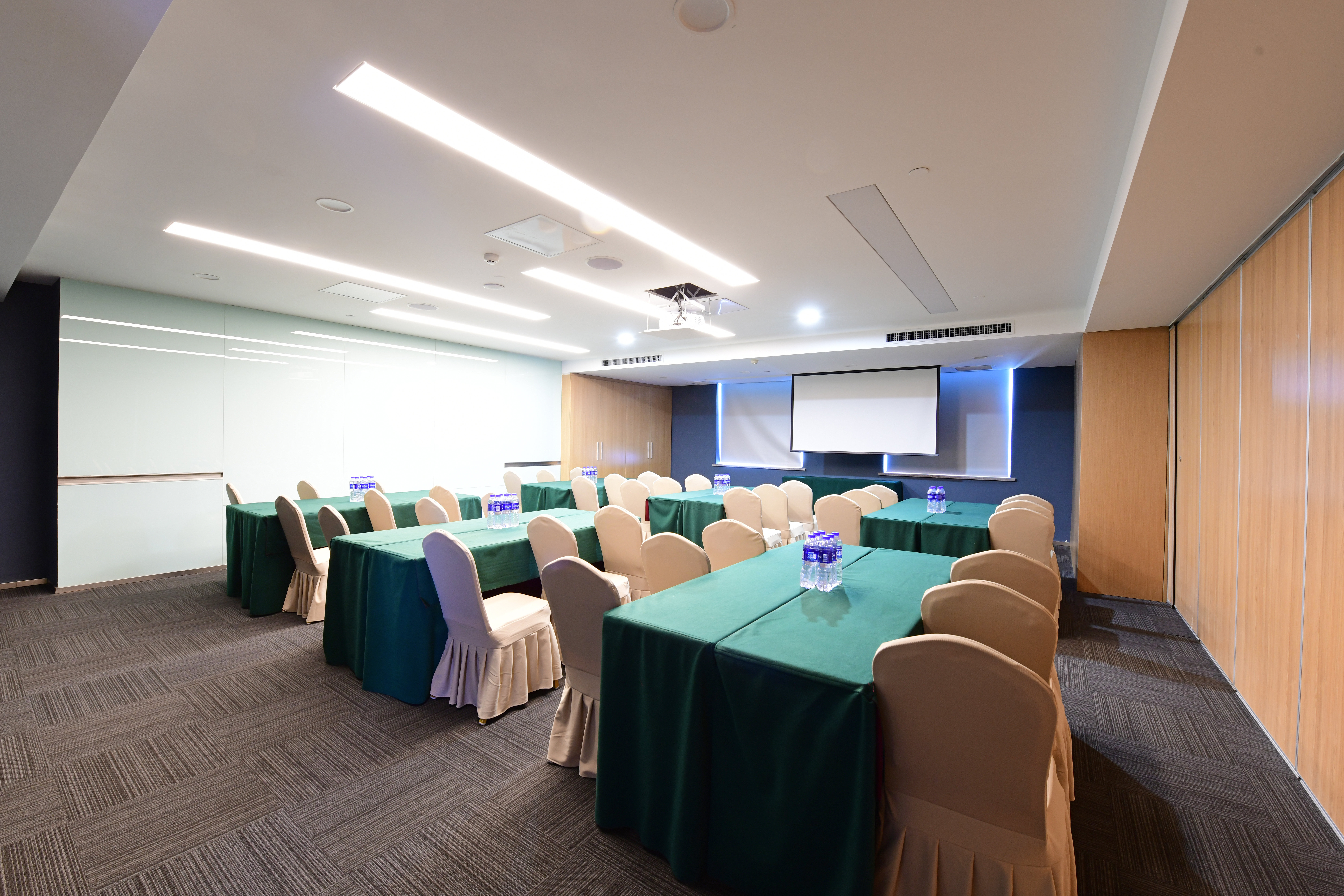 HOLIDAY INN EXPRESS CHANGCHUN HIGH-TECH ZONE 20/21