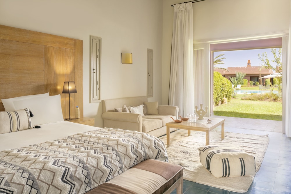 Domaine des Remparts Hotel and Spa 23/60