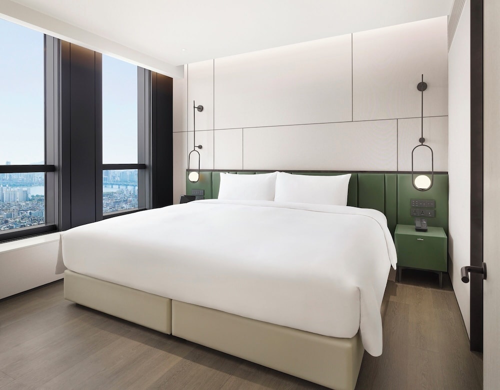 1 BEDROOM, PREMIER, SUITE, KING BED