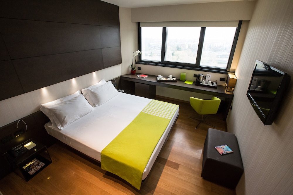 Best Western Plus The Hub Hotel 37/53