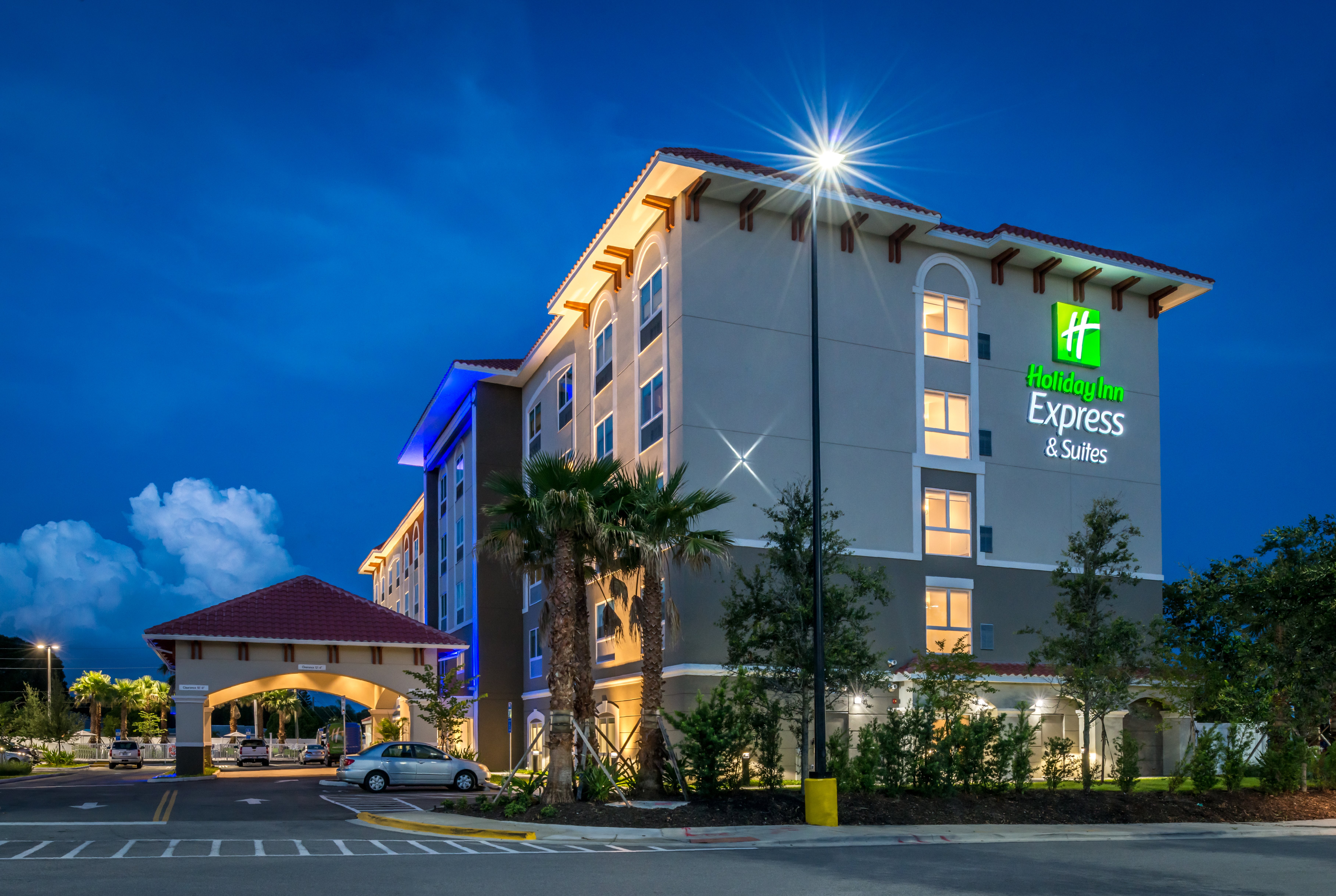 Holiday Inn Express Suites St Petersburg Seminole Area 3/74