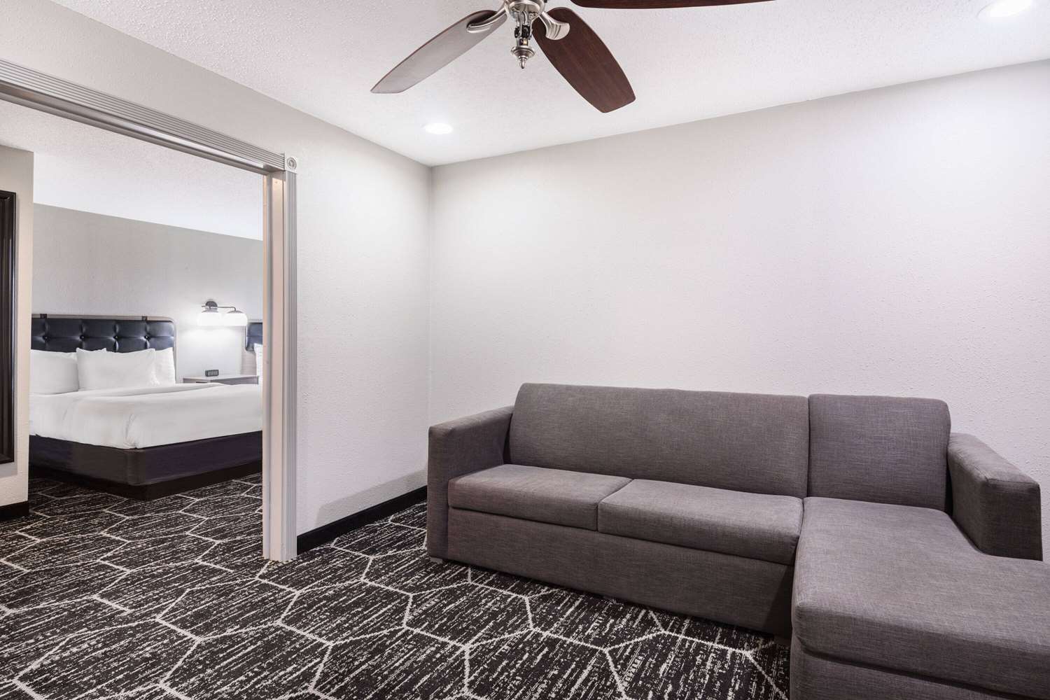 La Quinta Inn & Suites by Wyndham Evansville 21/43