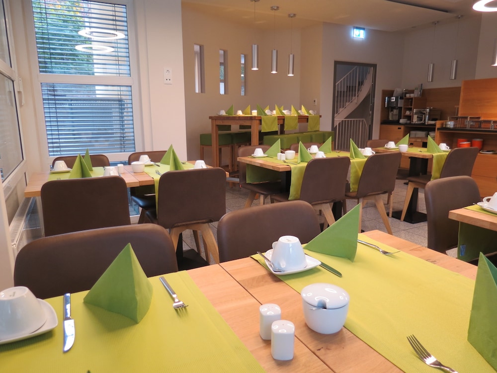 Hotel Neuthor 37/50