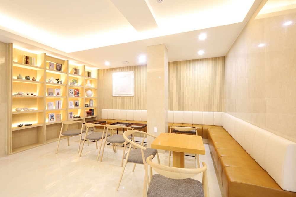 Nestly Hotel Seomyeon 48/61