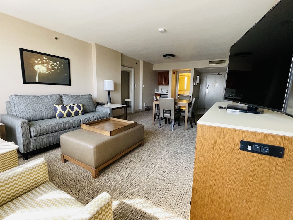 Doubletree By Hilton Fresno Convention Center 36/59