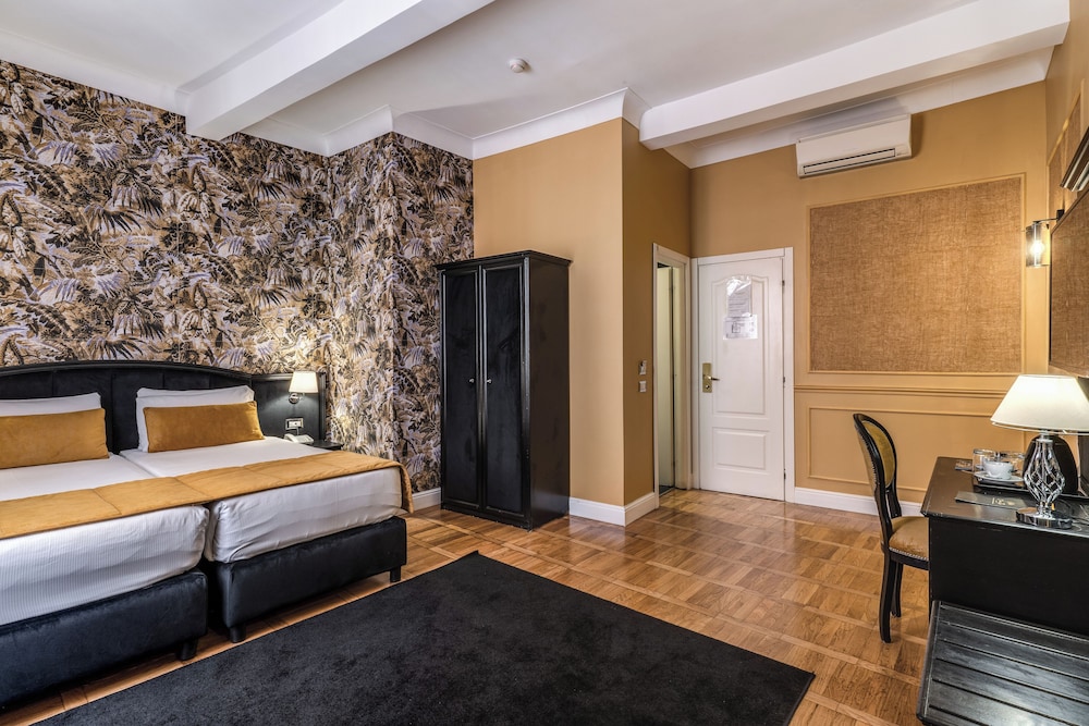 Relais Fontana di Trevi 34/64