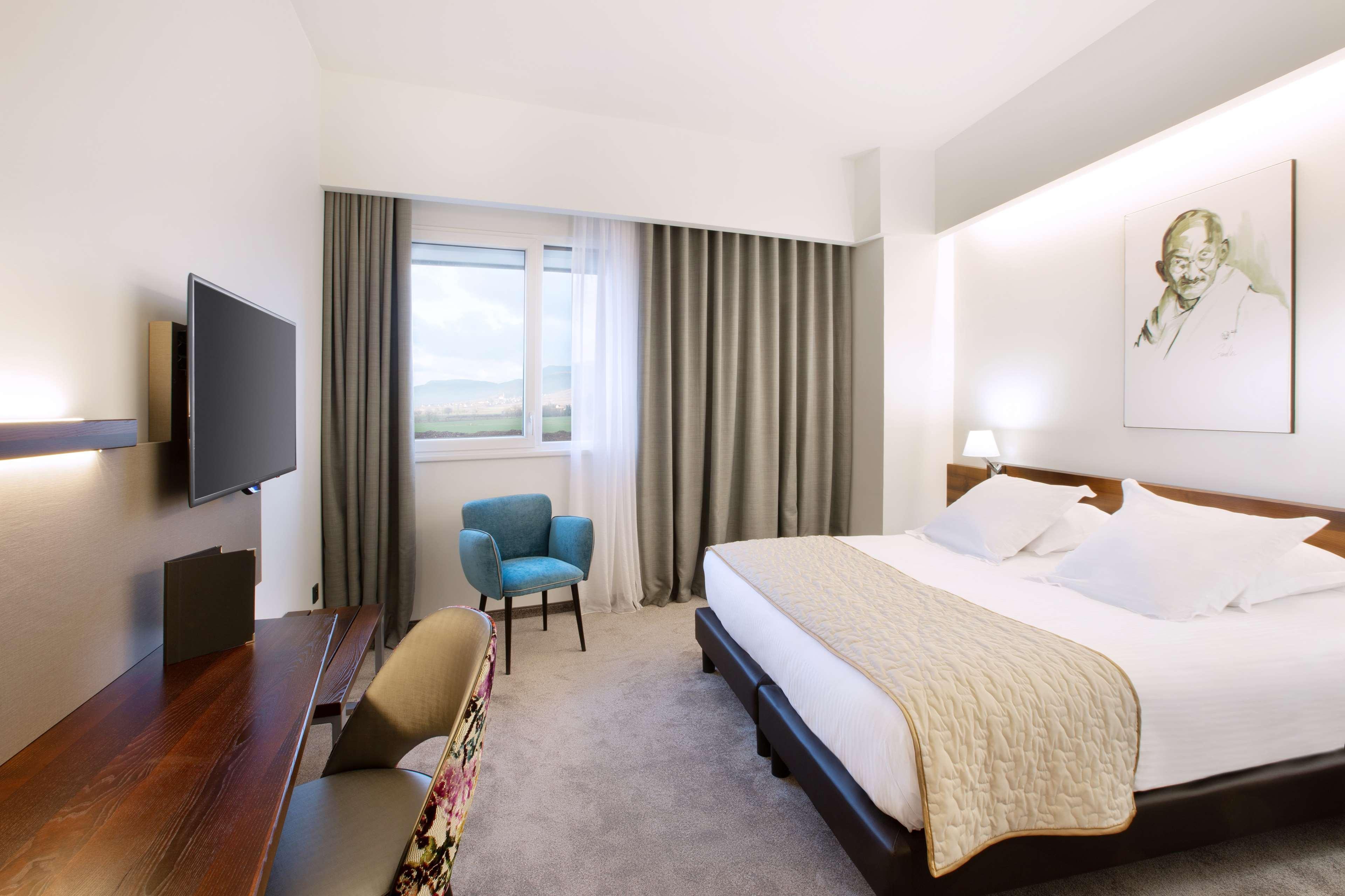 Executive, Convertible King Bed, Castle View