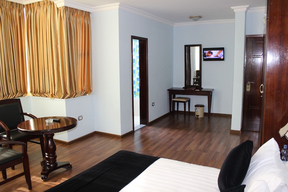 Oasis Hotel Apartment 44/57