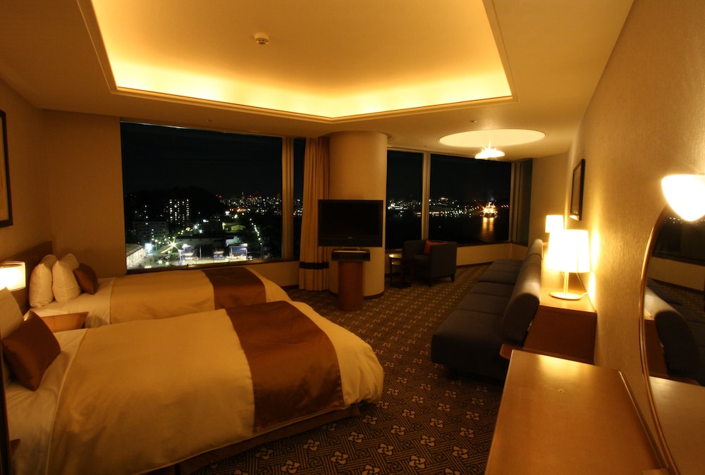 Grand Prince Hotel Hiroshima 53/73