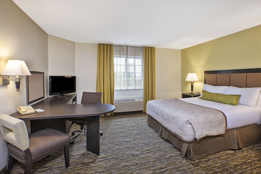 Candlewood Suites Indianapolis 12/39