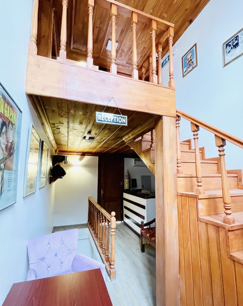 Qonaq Hotel 22/40