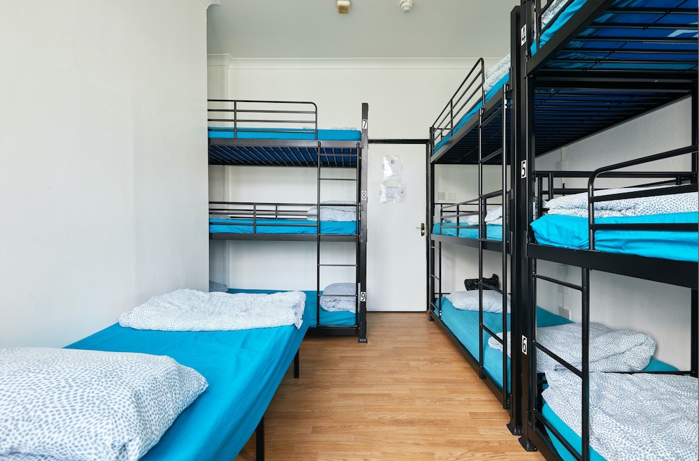 FEMALE DORM, 10 BEDS