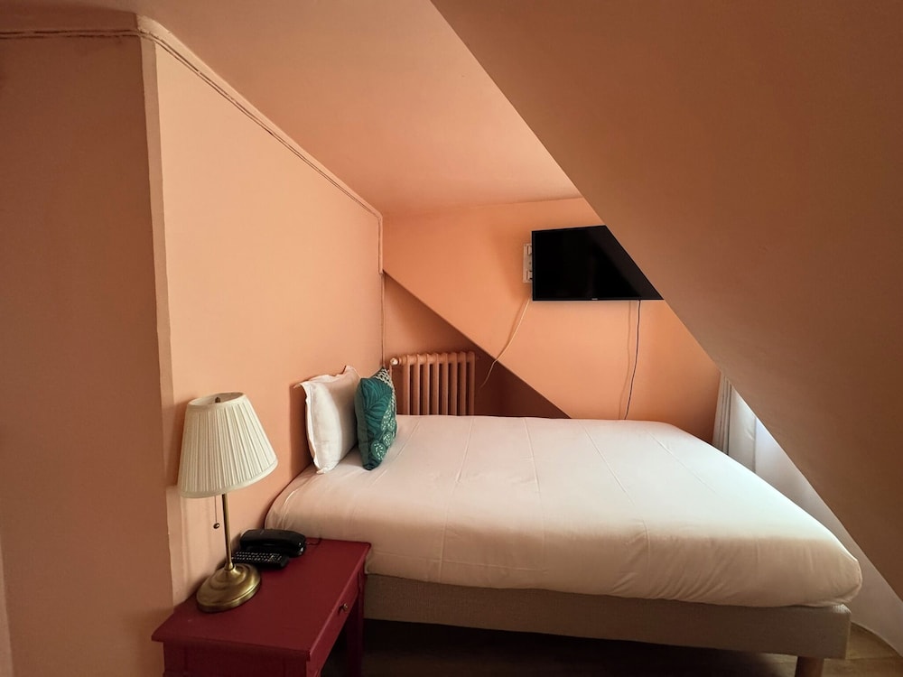 ROOM, SINGLE