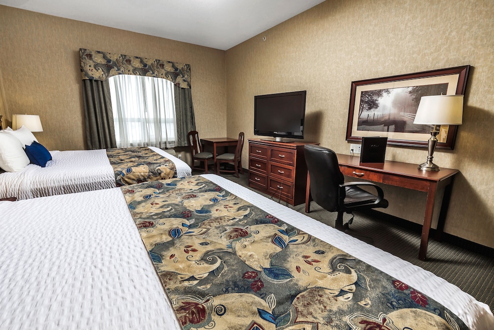 Redwood Inn Suites Grande Prairie 20/61