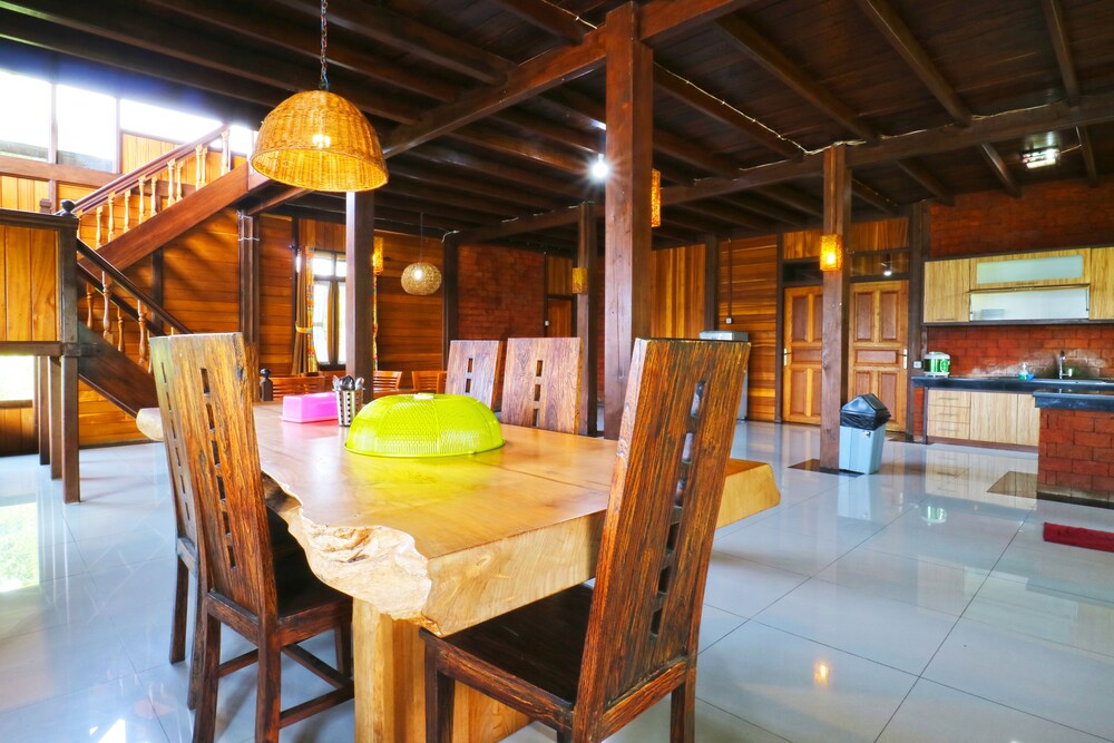Villa Gardenia Bandung [VR] 48/60