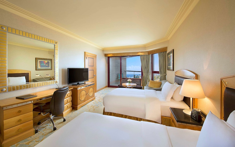Jeddah Hilton 21/59