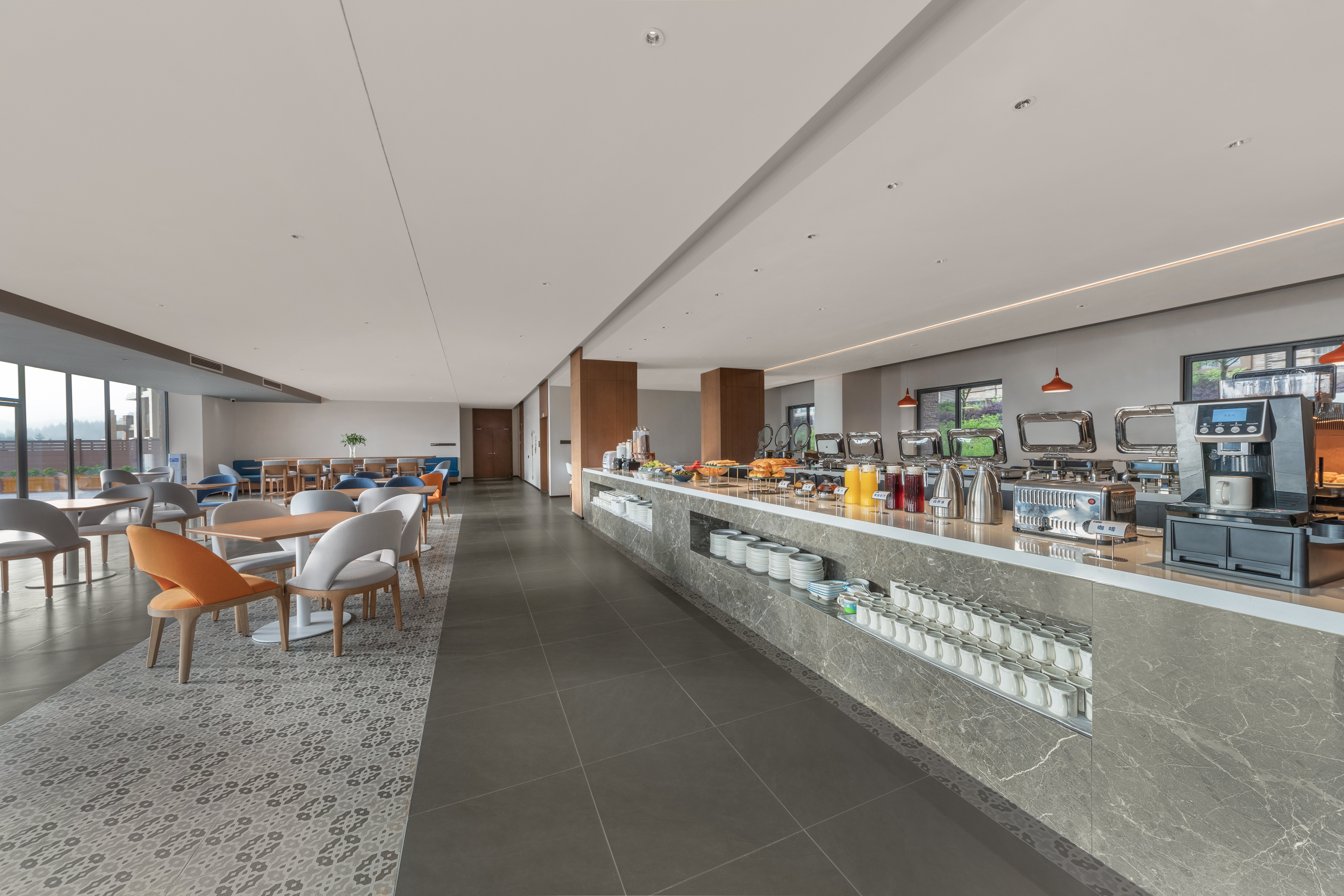 Holiday Inn Express Wawu Mountain 34/40