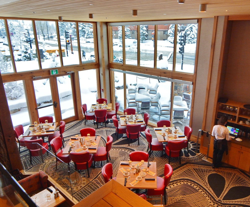 Moose Hotel And Suites 51/66