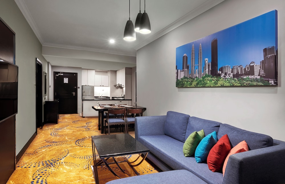Pullman Kuala Lumpur City Centre Hotel and Residences 38/75