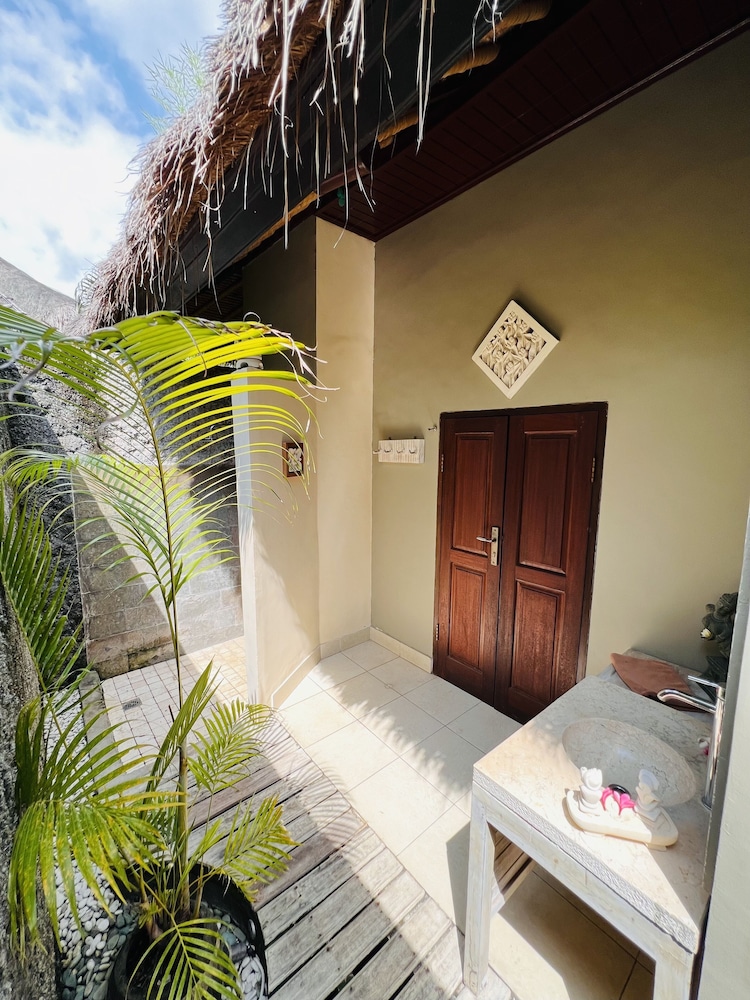 Relax Bali Dive & Spa Resort 3/50