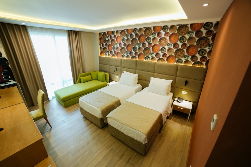 Albanian Star Hotel 13/50