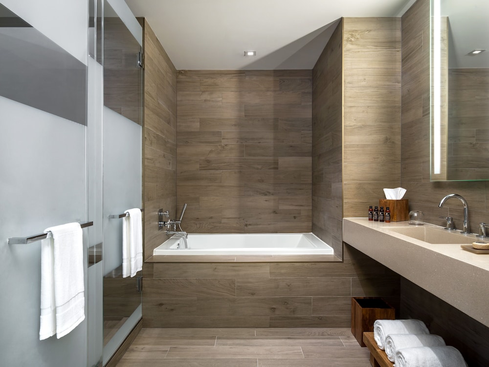 2 BEDROOMS, RESIDENCE, SUITE