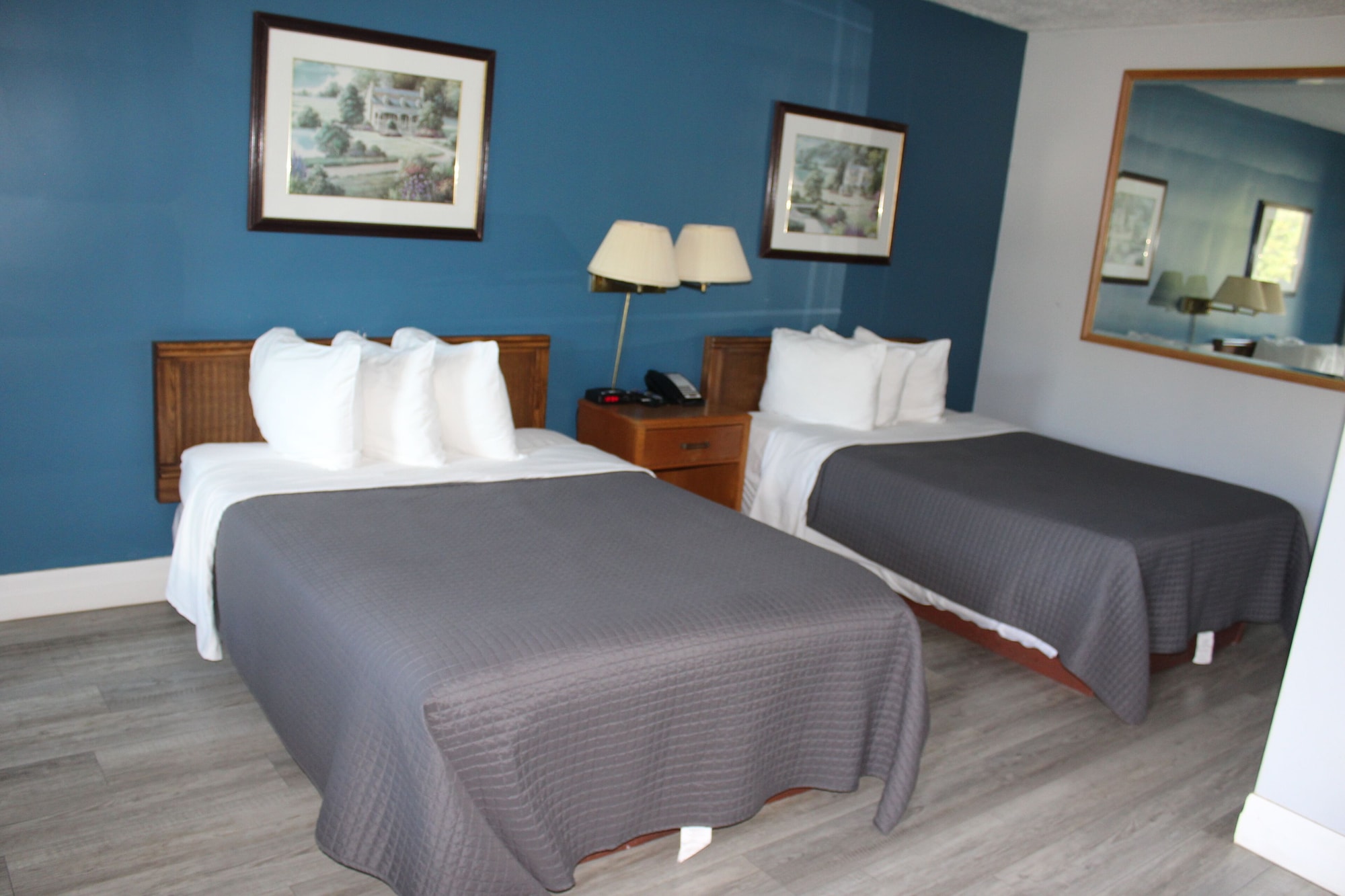 غرفة قياسية بسريرين مزدوجين، Bancroft Inn and Suites 5/8