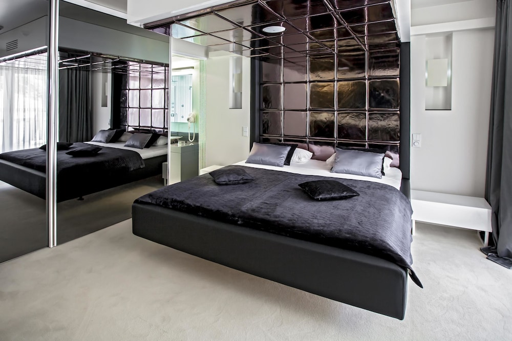 Hotel Damianii 20/75