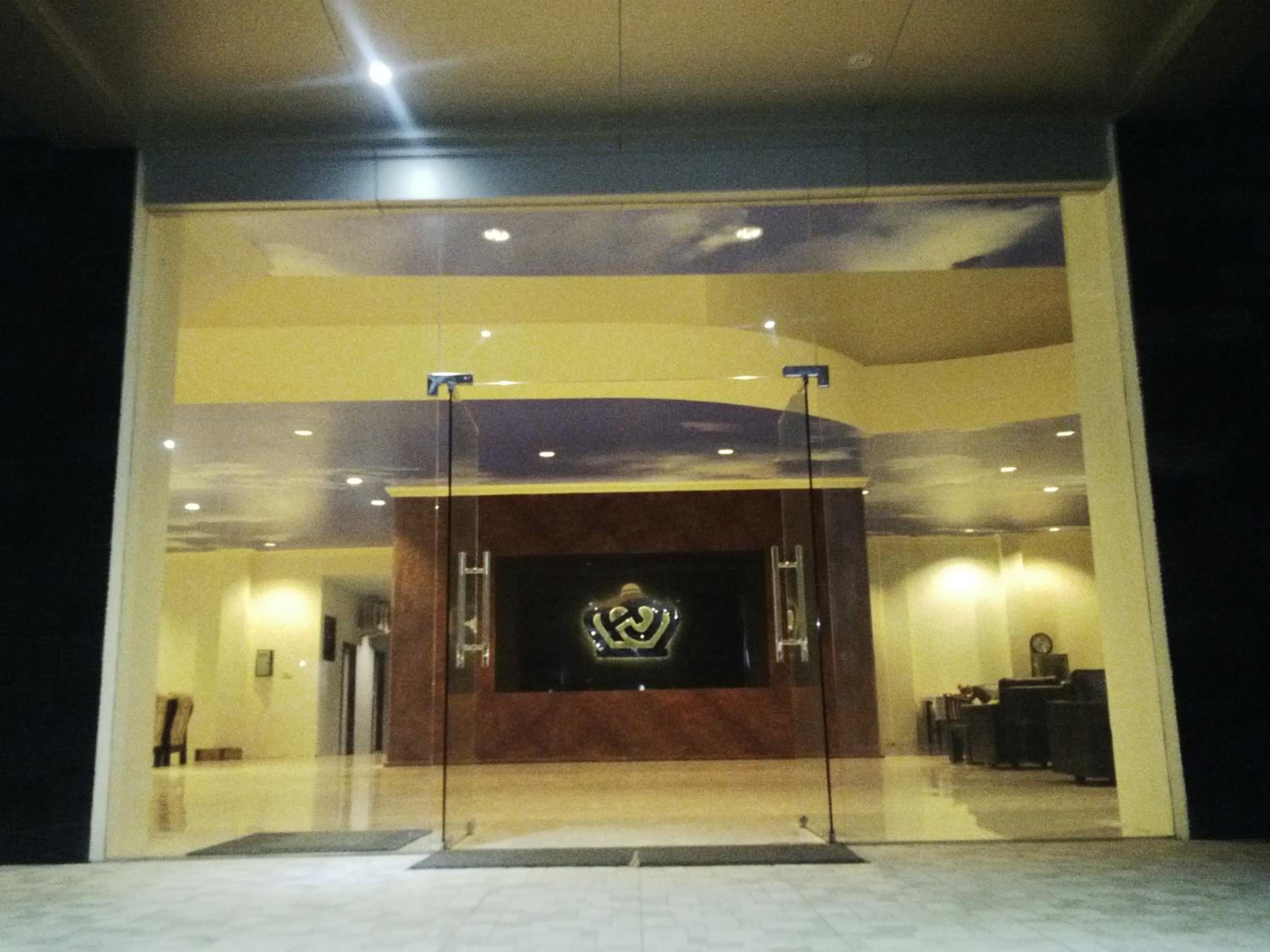 Mahkota Hotel 14/56