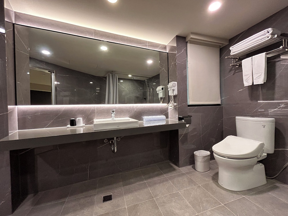 Forward Suites I 60/65