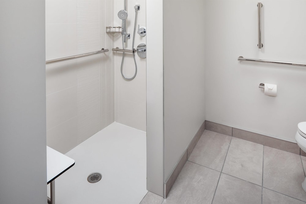 Hyatt House Royal Oak/Birmingham 42/42