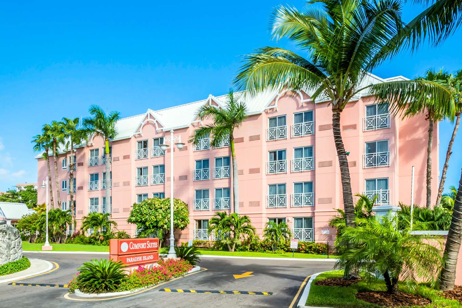 Comfort Suites Paradise Island 50/55