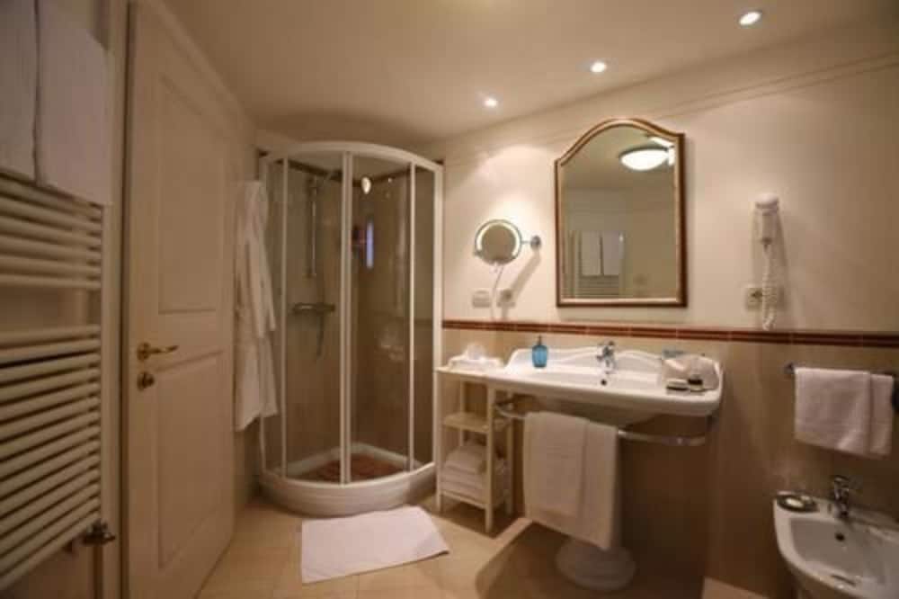 Alpen Suite Hotel 6/48