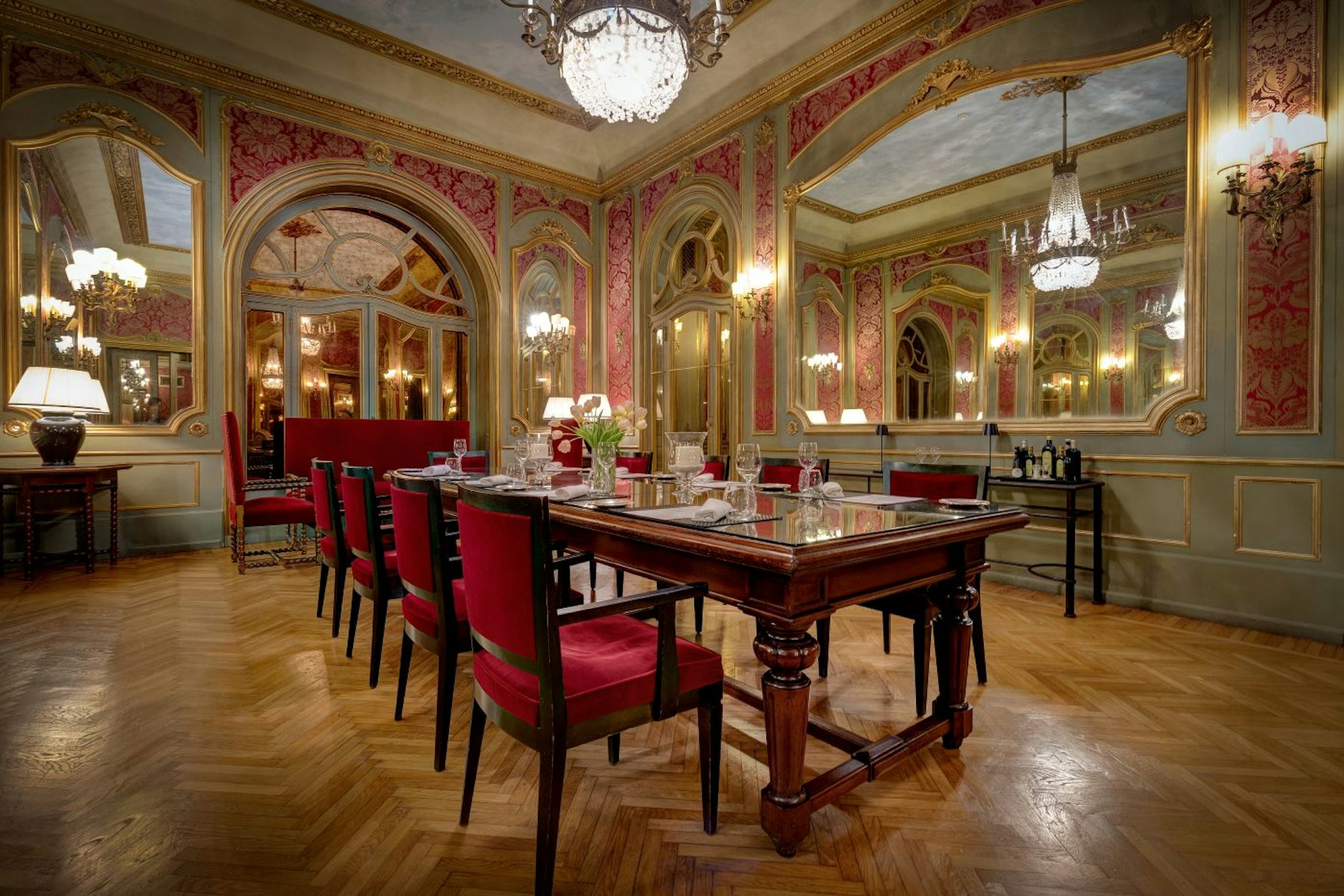 Grand Hotel Plaza 30/40