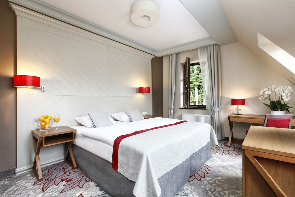 AUBRECHT COUNTRY RESORT AND SPA 12/50
