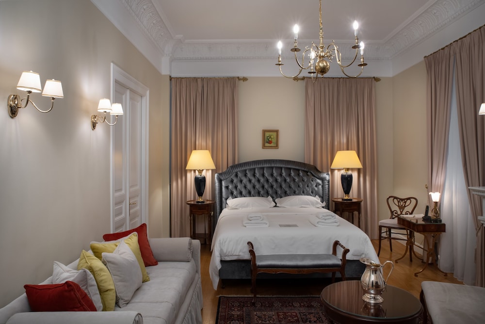 Noble Suites 30/68