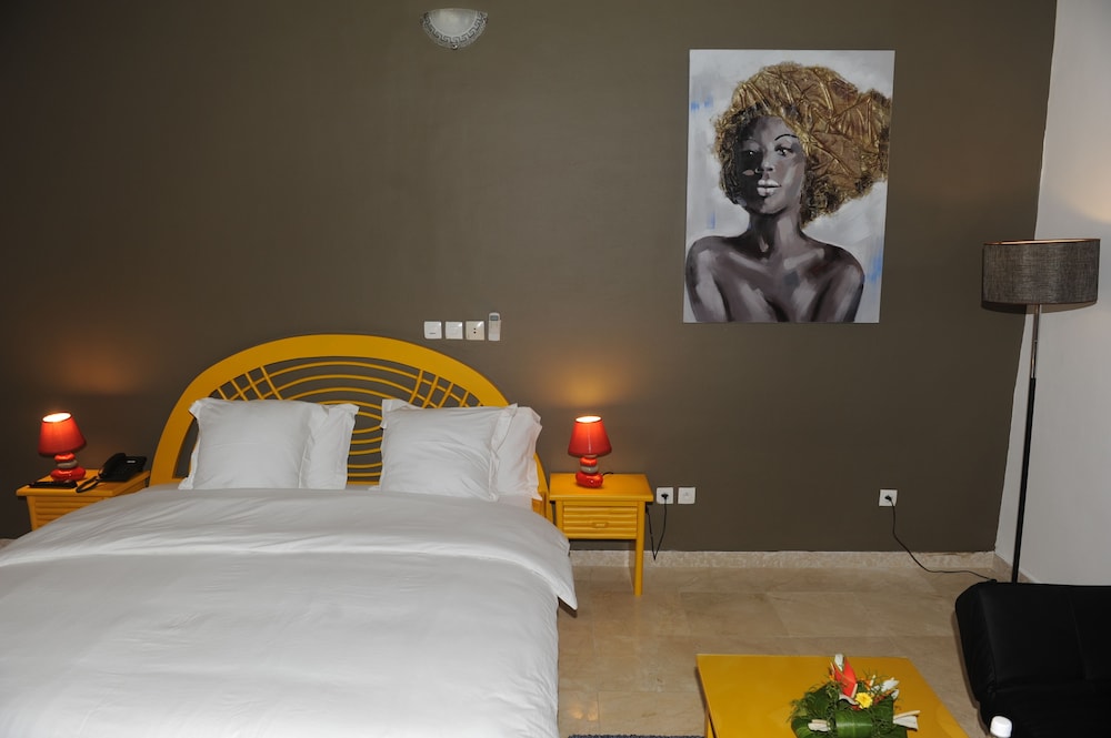 ELITE, JUNIOR SUITE