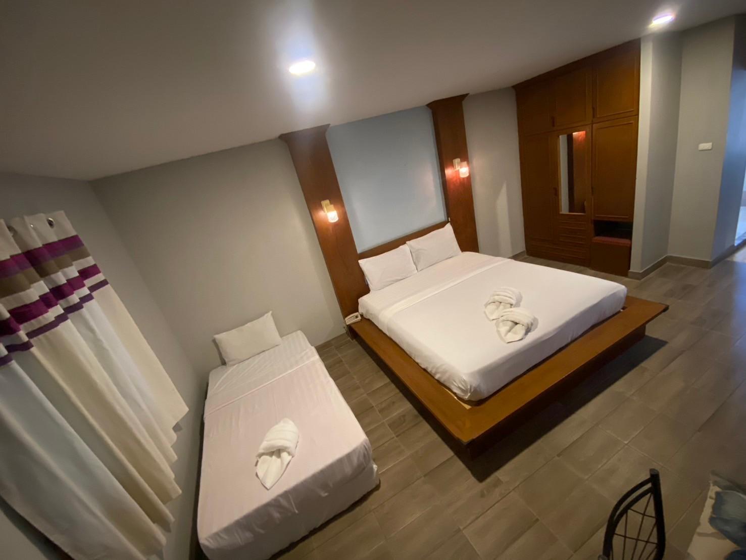 STANDARD, TRIPLE, 1 DOUBLE AND 1 SINGLE BED
