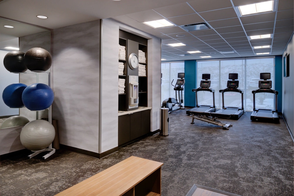 Fairfield Inn And Suites By Marriott Staunton 9/18
