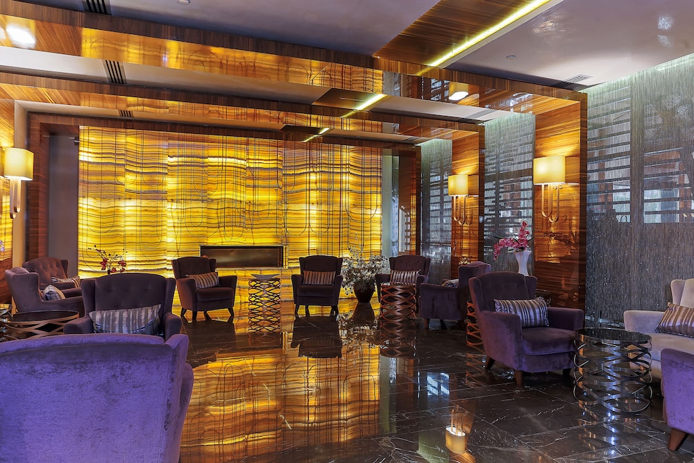 Gold Majesty Hotel 49/63