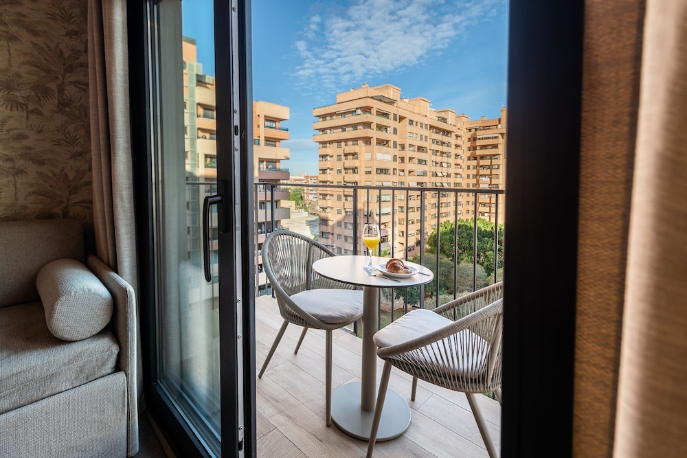 Intelier Core Suites Valencia 24/45