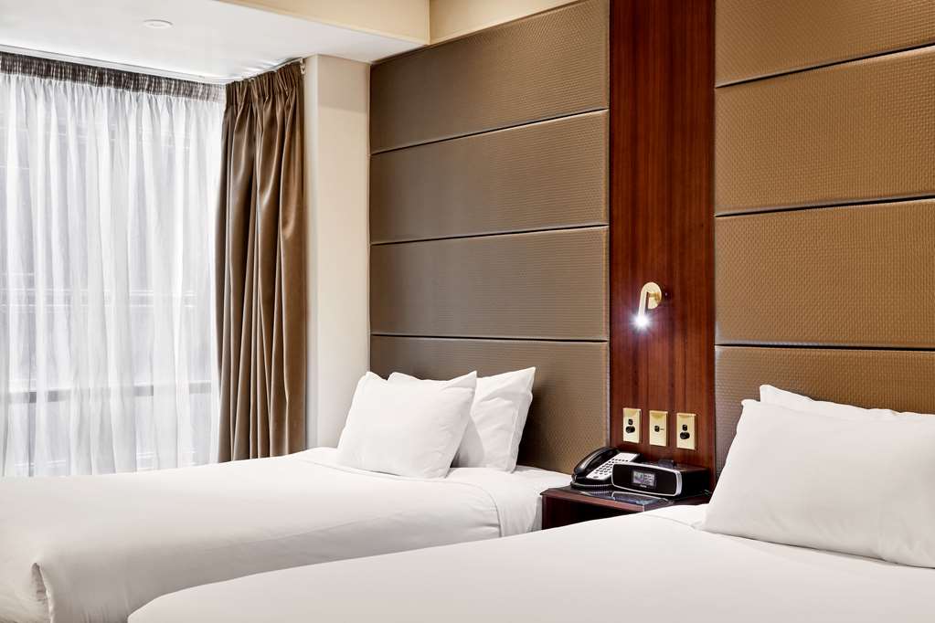 1 BEDROOM DOUBLE DOUBLE SUITE